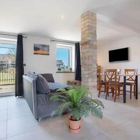 Familienfreundliche Alpakafarm Apartment Schmatzin