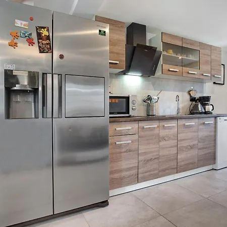 Familienfreundliche Alpakafarm Apartment Schmatzin