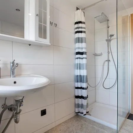 Familienfreundliche Alpakafarm Apartament Schmatzin